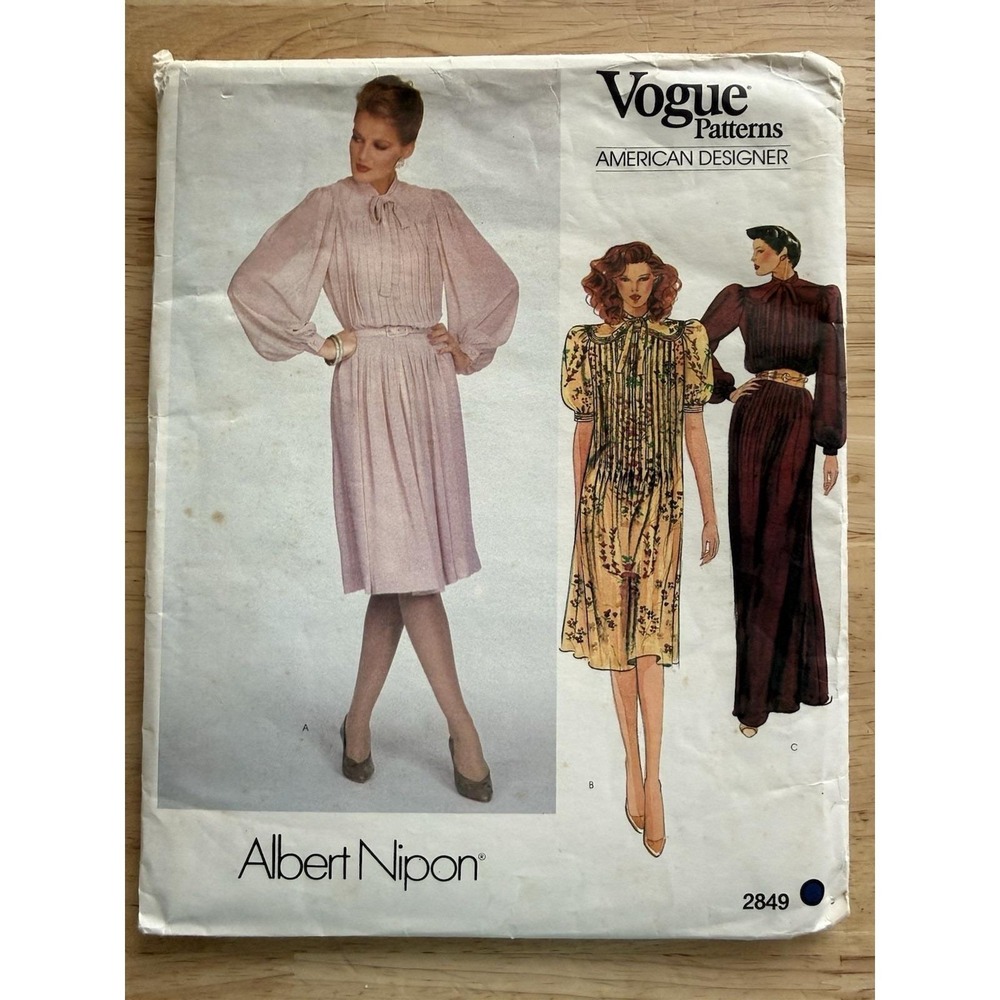 Vogue Albert Nipon Pattern 2849 Misses' Loose-Fit Flared‎ Pullover Dress size 16